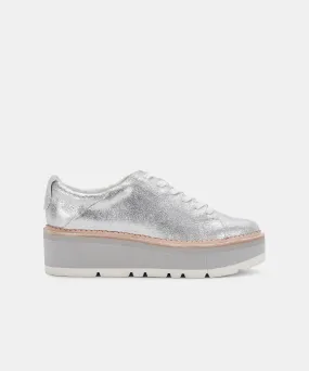 TOYAH SNEAKERS IN SILVER METALLIC SUEDE - re:vita